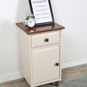 Yöpöytä - Parannettu Hemnes (1 kpl)